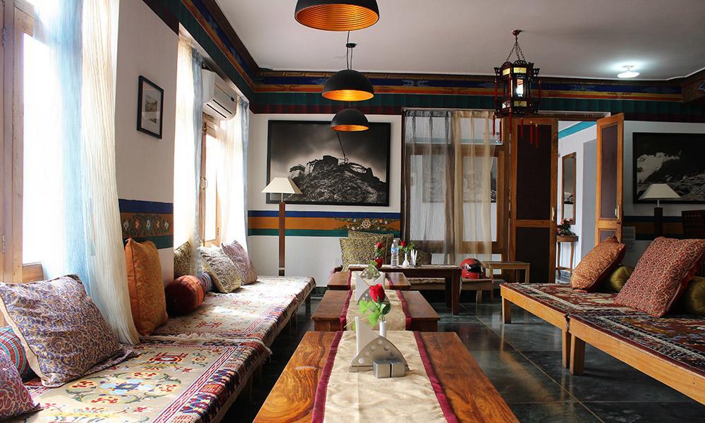 Oriental Hotel Лех Екстериор снимка